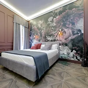 Apartment Ych-butterfly Flat Close Trevi Fountain