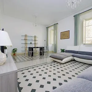  Apartment Divine Vatican View